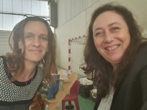 Nathalie Bagadey avec Sophie au salon de Beauchastel