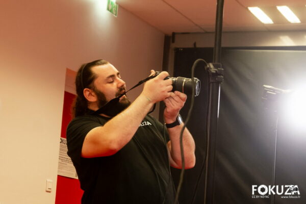 David en plein travail - photo prise sur le site de Fokuza