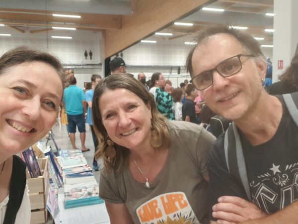 Mangalaxy - Nathalie Bagadey avec Sandrine et Nicolas